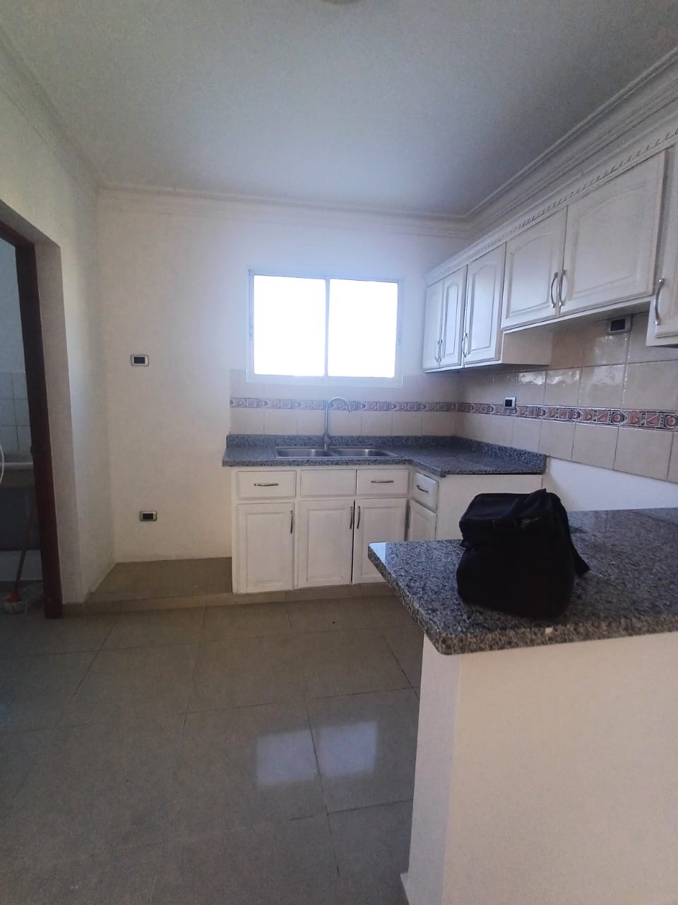 apartamentos - vente de apartamento en Alma Rosa 1 con 2 Parqueos y 136mts Santo Domingo este  7