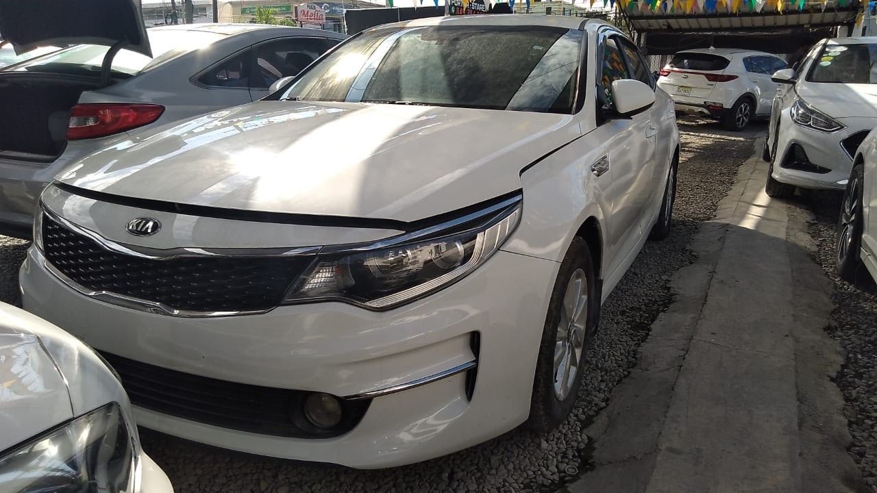 carros - KIA K5 2018 BLANCODESDE: RD$ 725,100.00 1