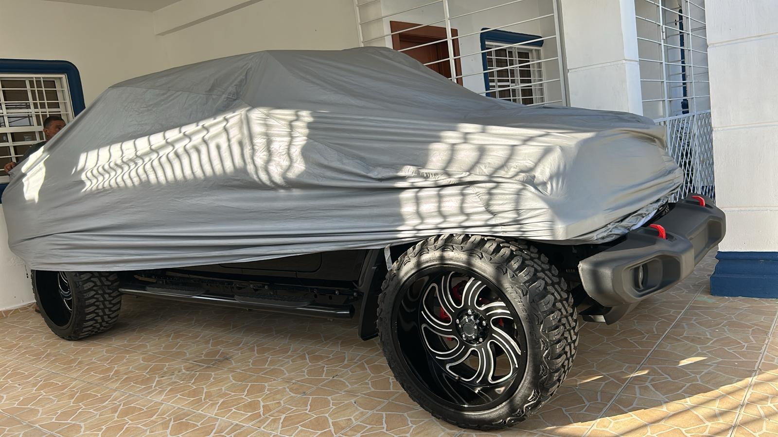 jeepetas y camionetas - Jeep gladiador sport 4x4  año 2021 19044 millas 6