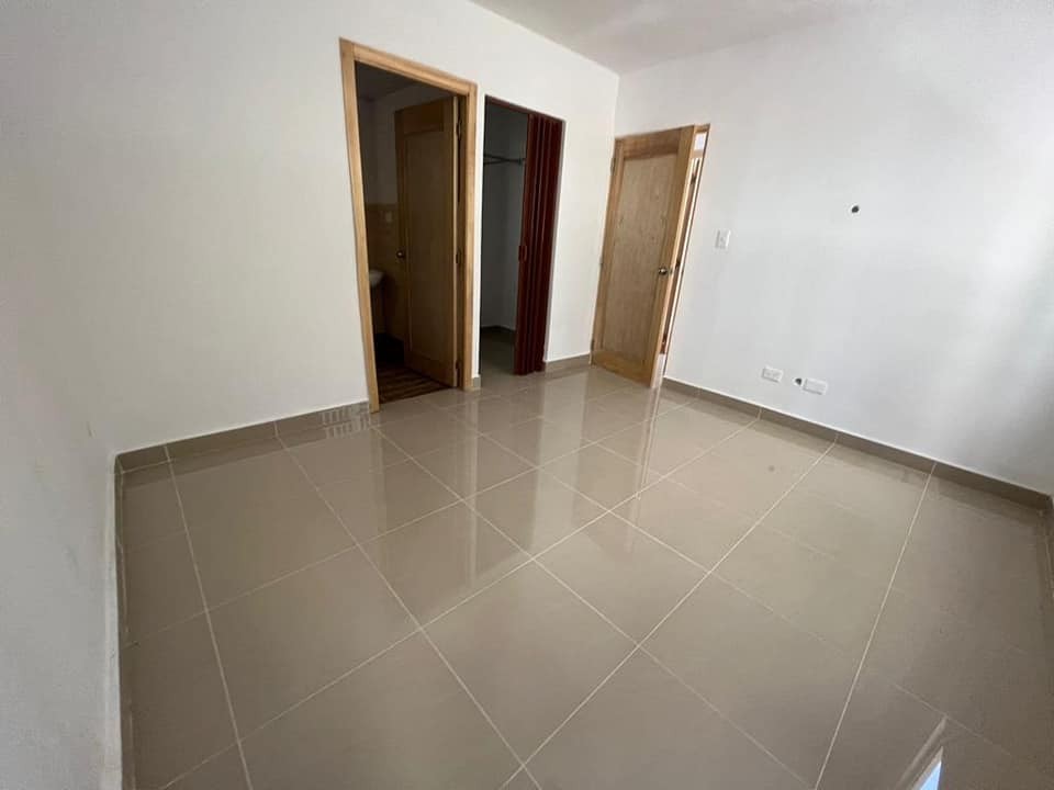 apartamentos - Apartamento en Paseo del Arroyo Av. Jacobo Majluta, casi frente al OLE (2DO PISO 3