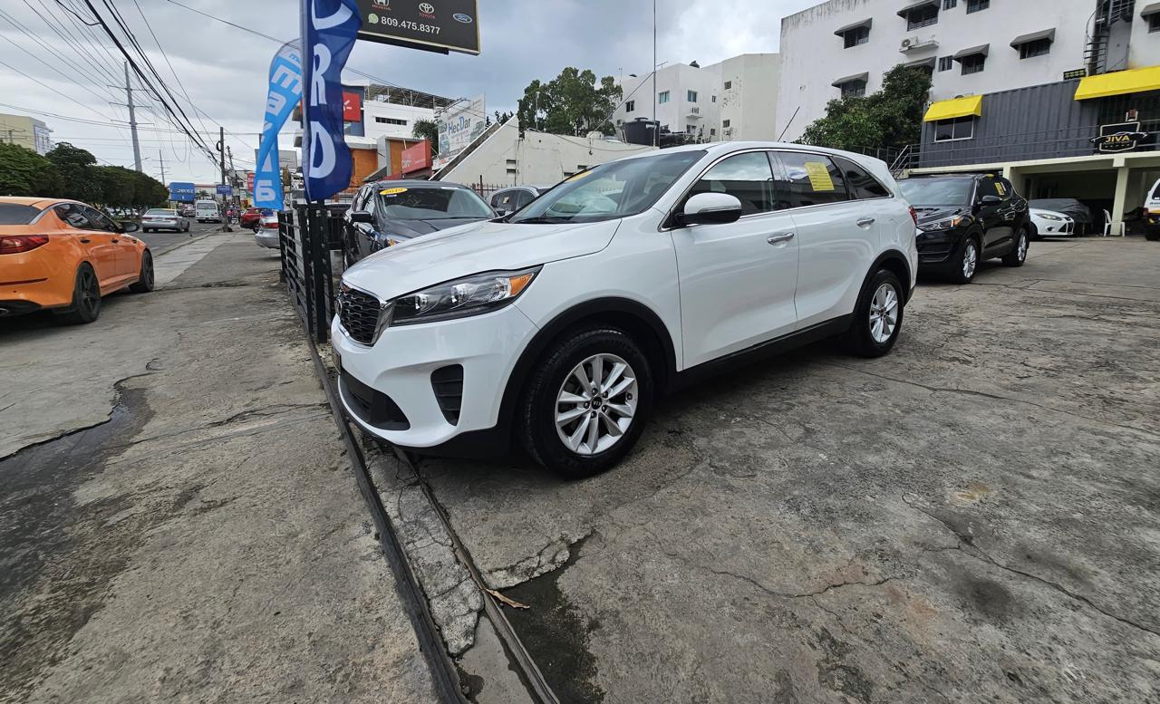 jeepetas y camionetas - 2019 Kia Sorento LX V6 0