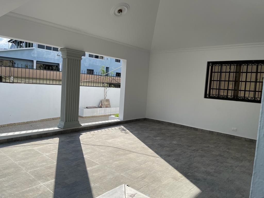 casas - Atractiva Casa en Venta en La Zurza, Santiago 1