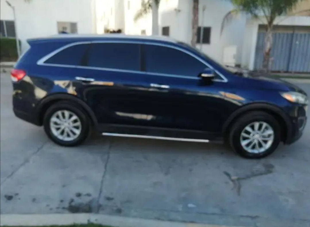 jeepetas y camionetas - Vendo Kia Sorento LX 2017 1