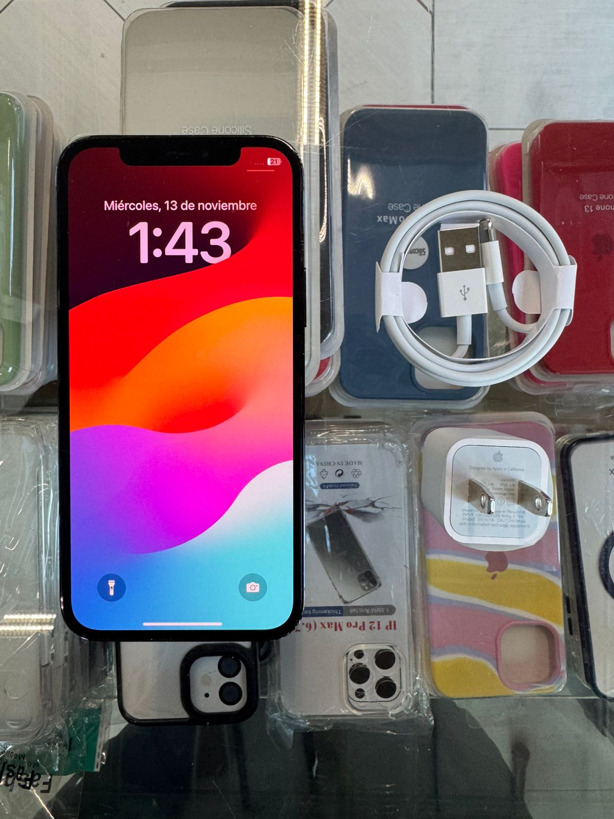 celulares y tabletas - Iphone 12 pro azul 128 GB Desbloqueado.