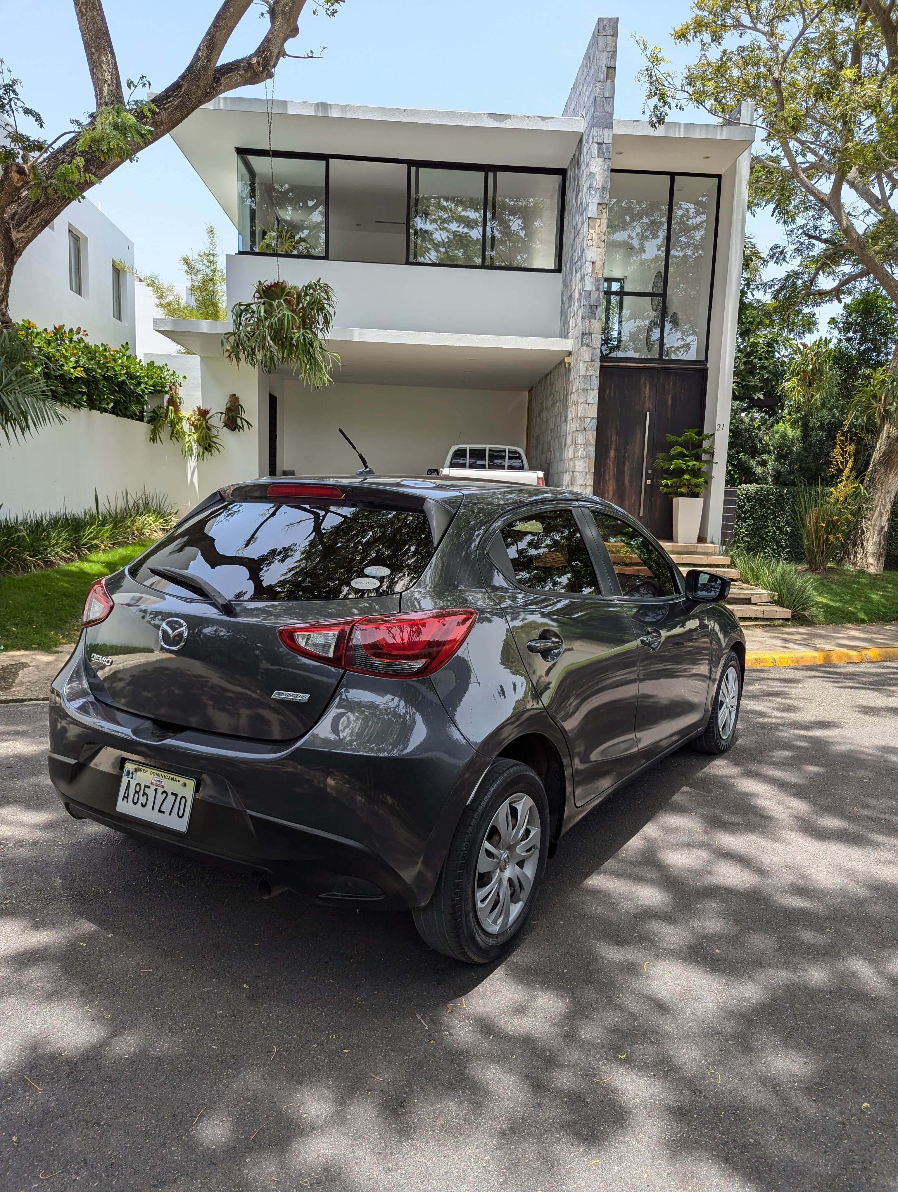 carros - mazda demio 2017 6