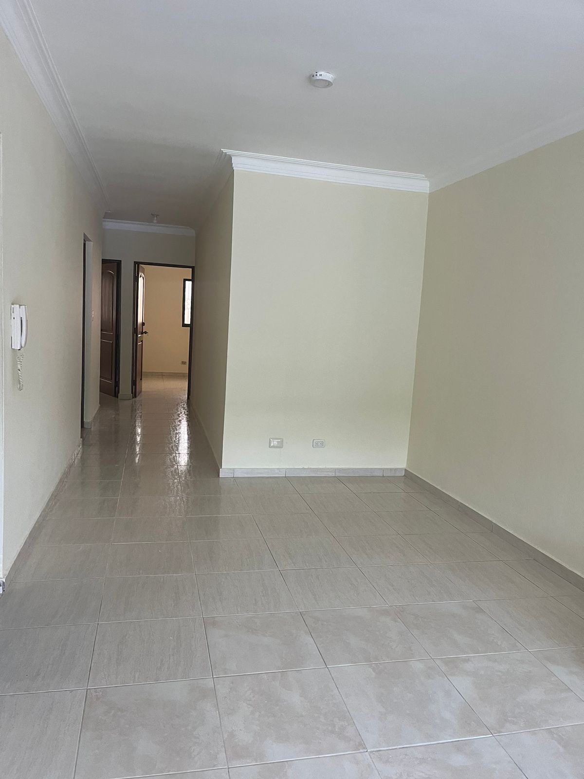 apartamentos - Vendo independencia piso 4 tres hab dos baños parq 1