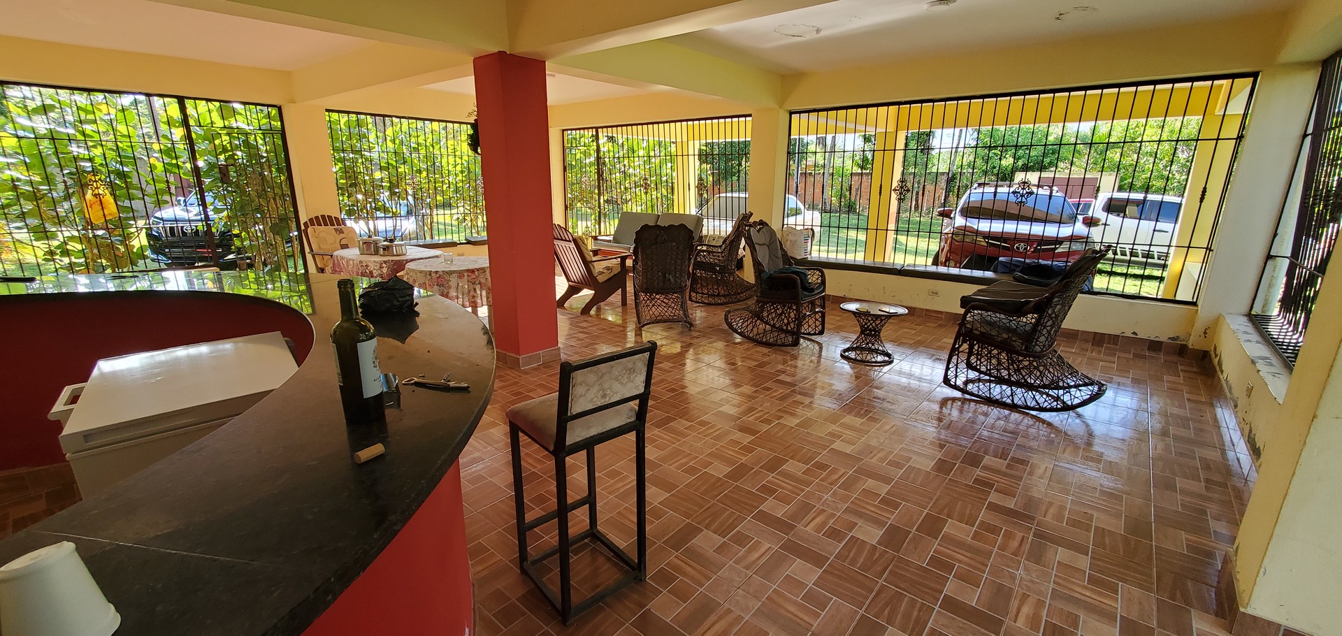 casas vacacionales y villas - Villa con Terreno Enorme en Carretera La Victoria, Santo Domingo Norte  1