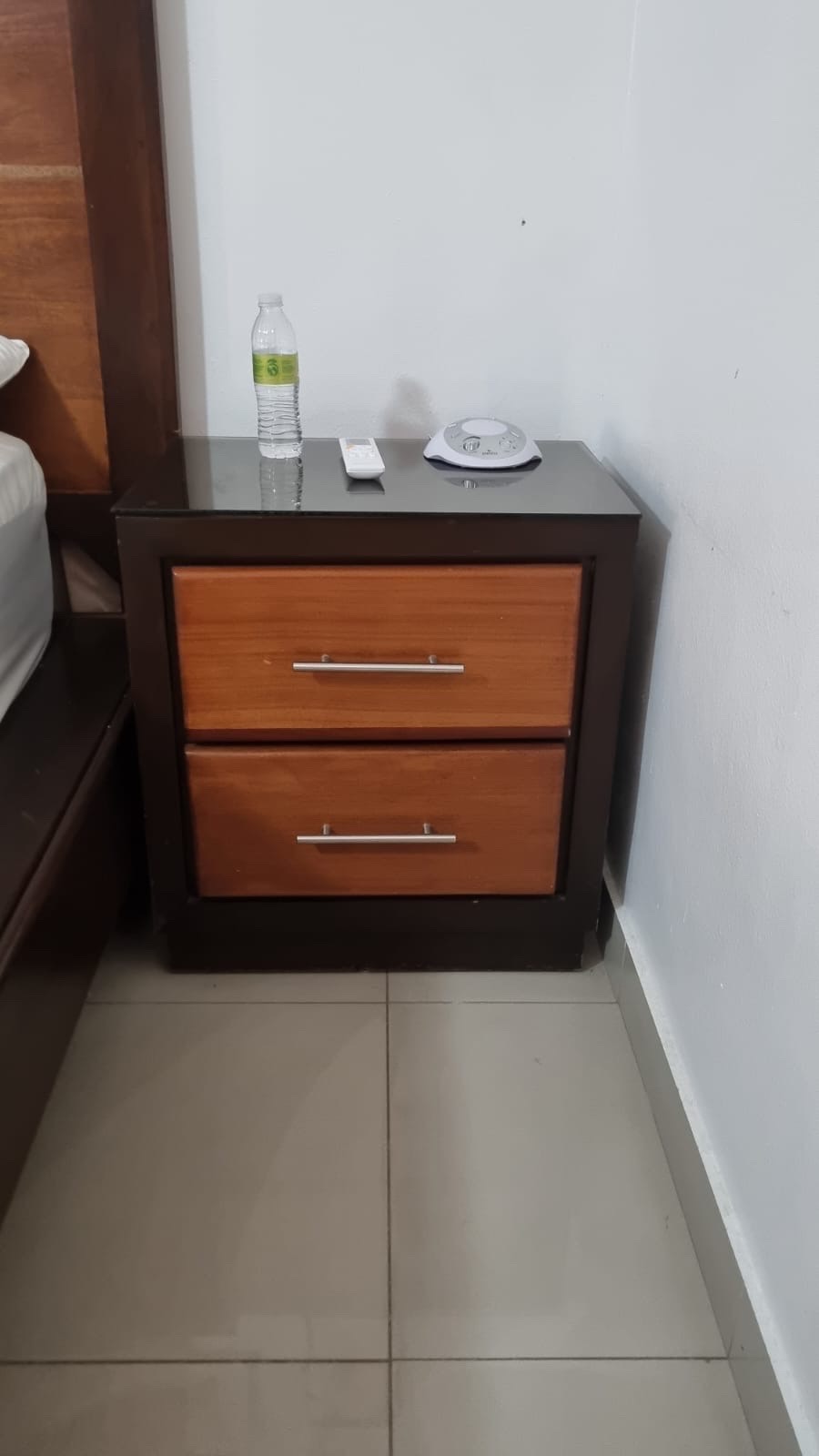 muebles y colchones -  Completamente d Caoba,no incluye colchón.Se venden por separado  2