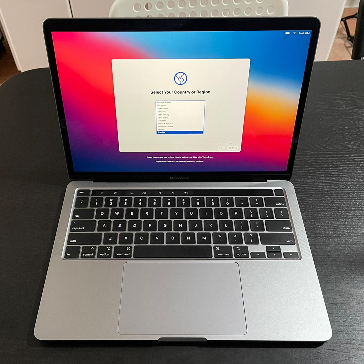 computadoras y laptops - MacBook Pro 2020 i7 2 Terabite y 32 de RAM 3