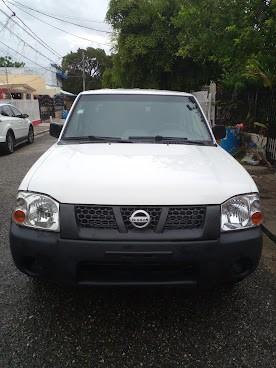 jeepetas y camionetas - Camioneta Nissan frontier 2013, leer descripción 2