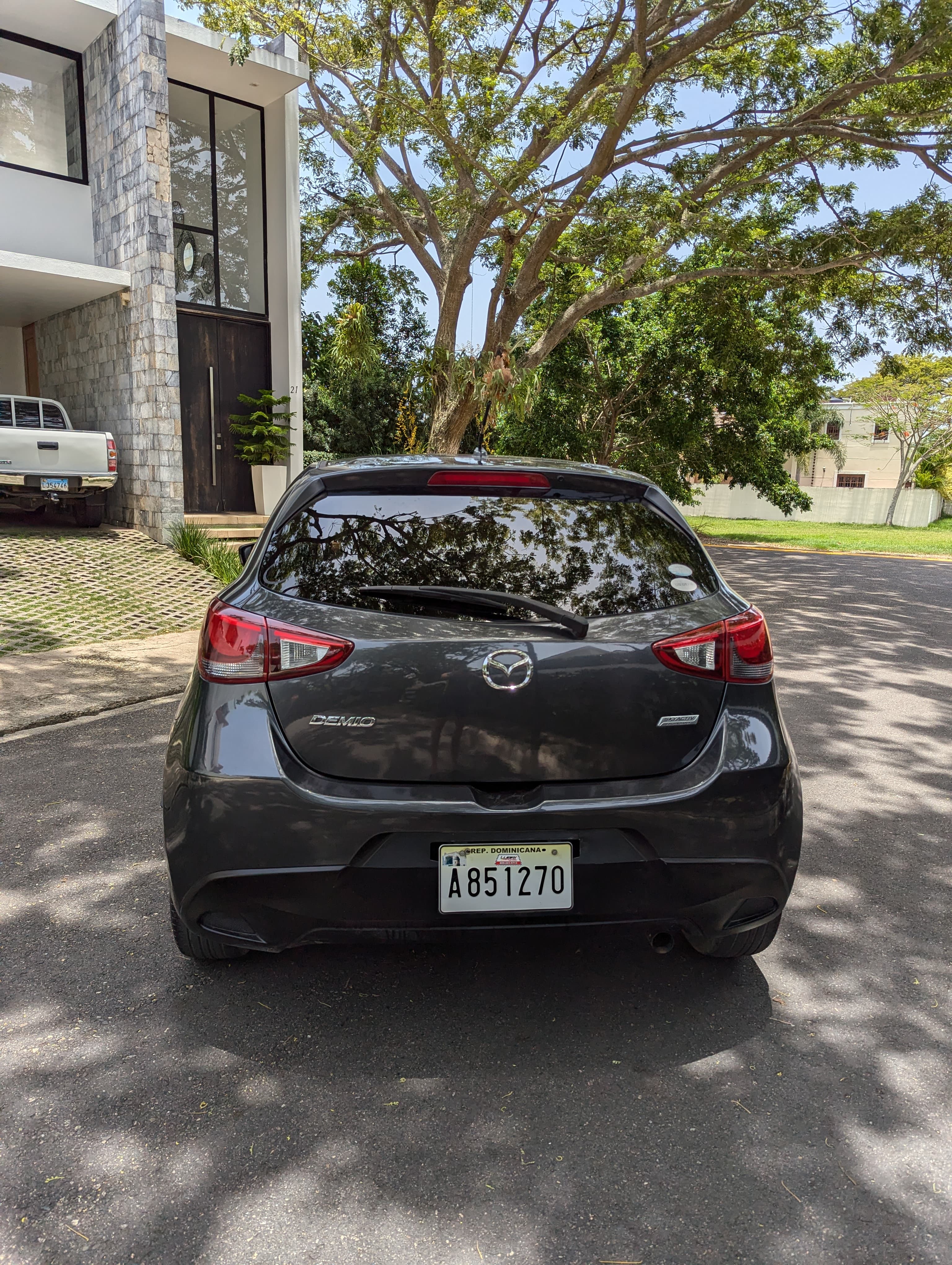 carros - mazda demio 2017 7