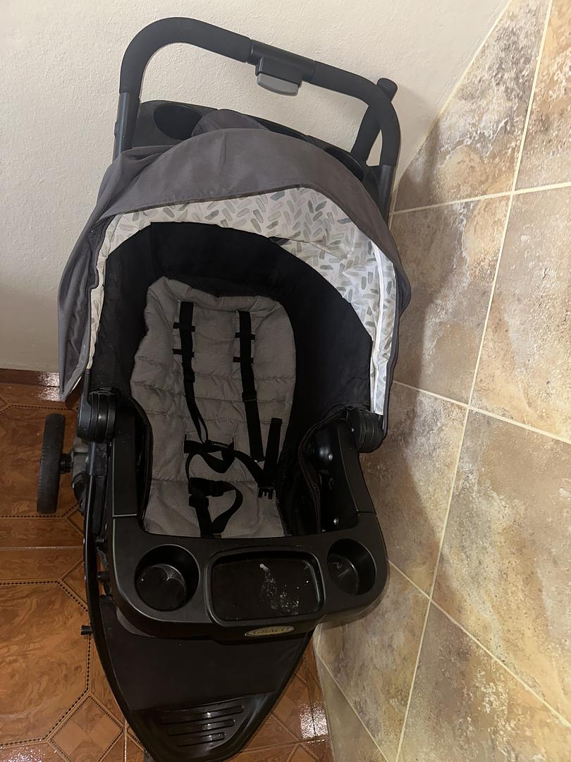 coches y sillas - venta de carrito para bebé junto con su silla para auto, marca Graco, color Gris 6