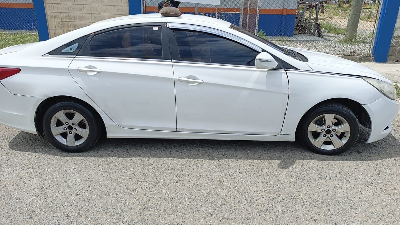 carros - se vende sonata i20 2012 6