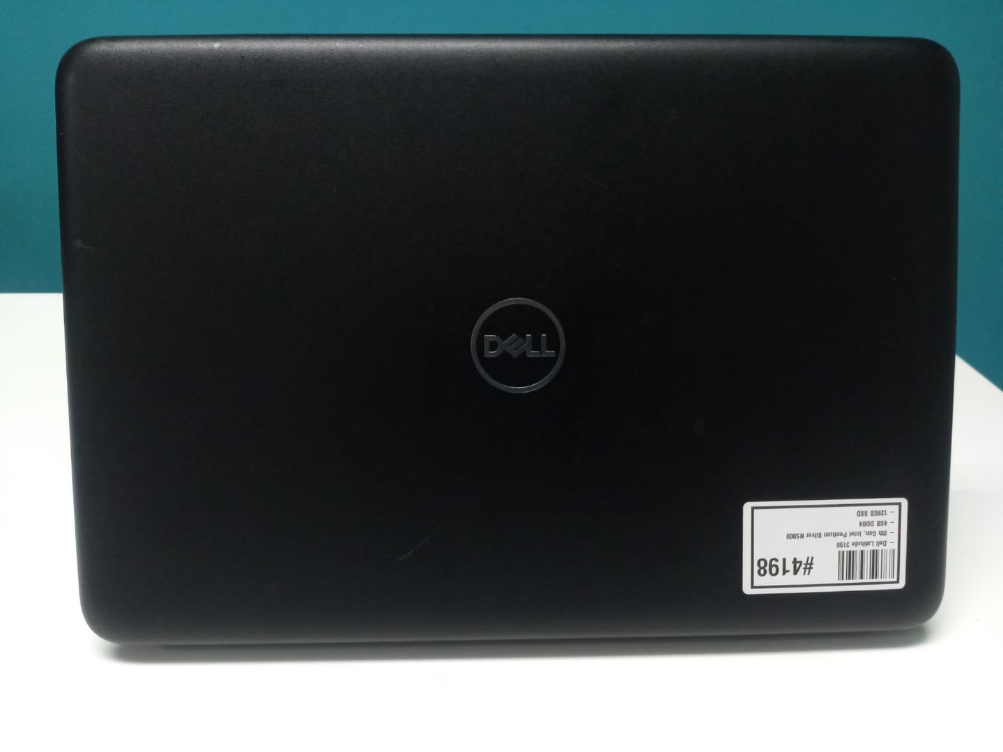 computadoras y laptops - Laptop, Dell Latitude 3190 / 8th Gen, Intel Pentium Silver N5000 / 4GB DDR4 / 12 3