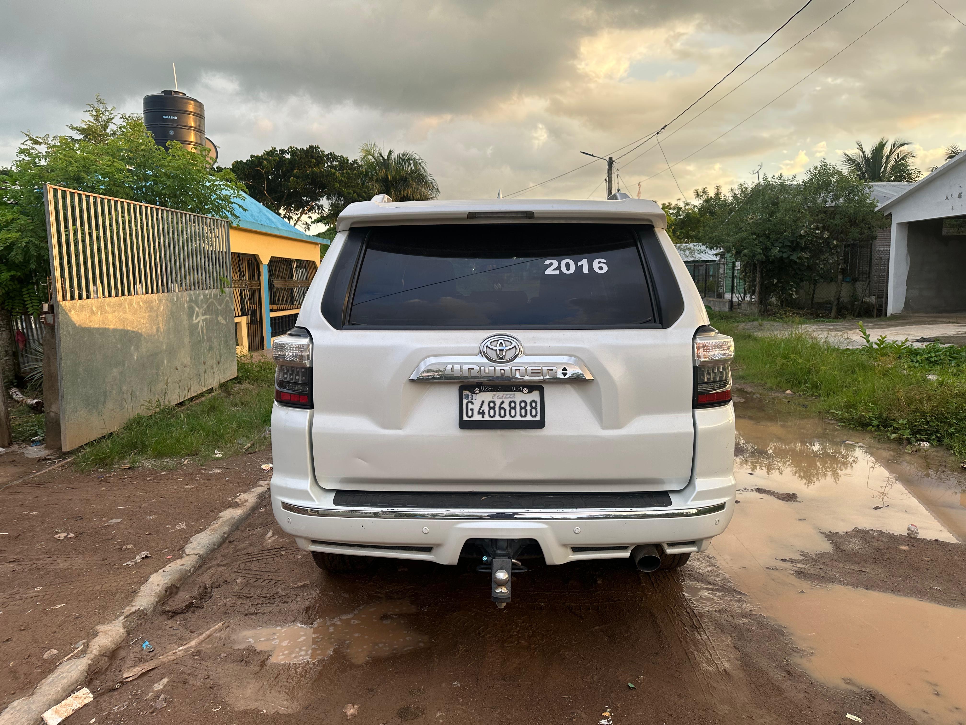 jeepetas y camionetas - Toyota 4runner limited 2016 1