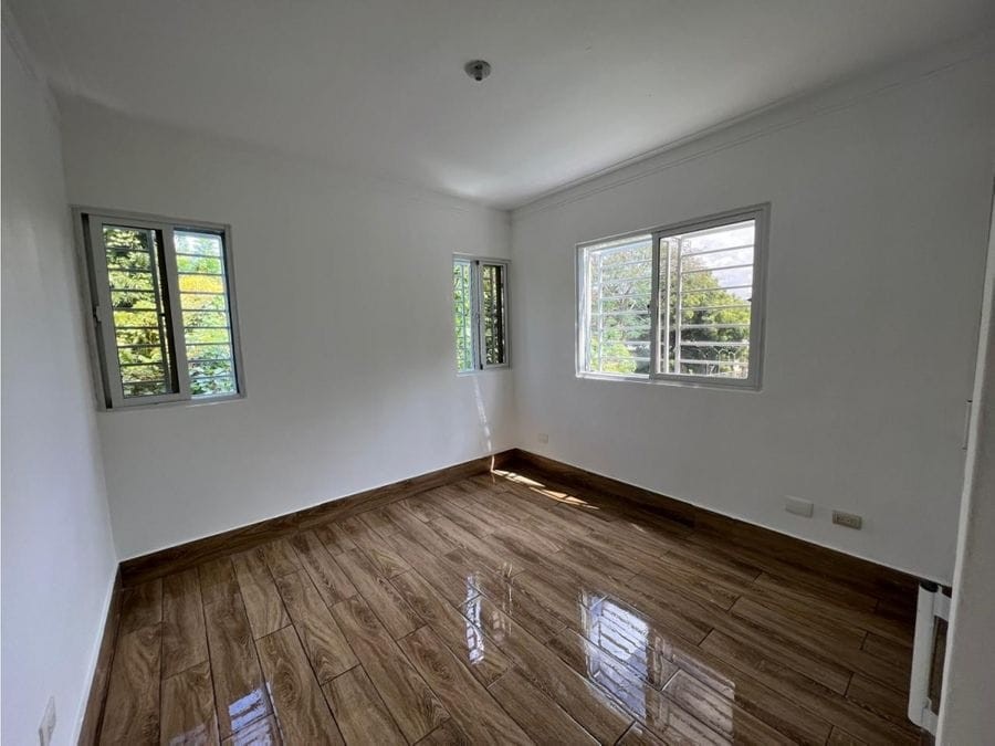 apartamentos - Venta de Apartamento en Honduras del Oeste, Avenida George Washington
 9