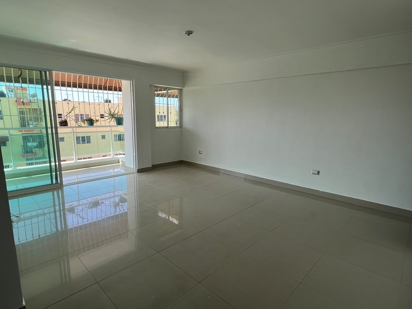 apartamentos - Venta de apartamento en vista hermosa Santo Domingo este de 163mts 3