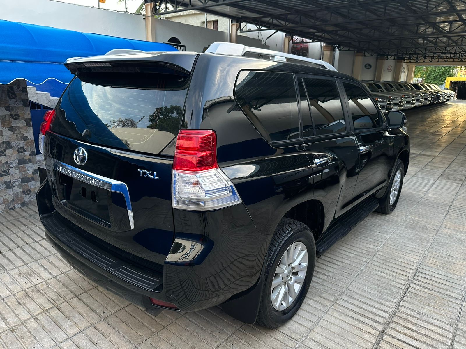 jeepetas y camionetas - 2013 Toyota Land Cruiser Prado TXL 4x4 3