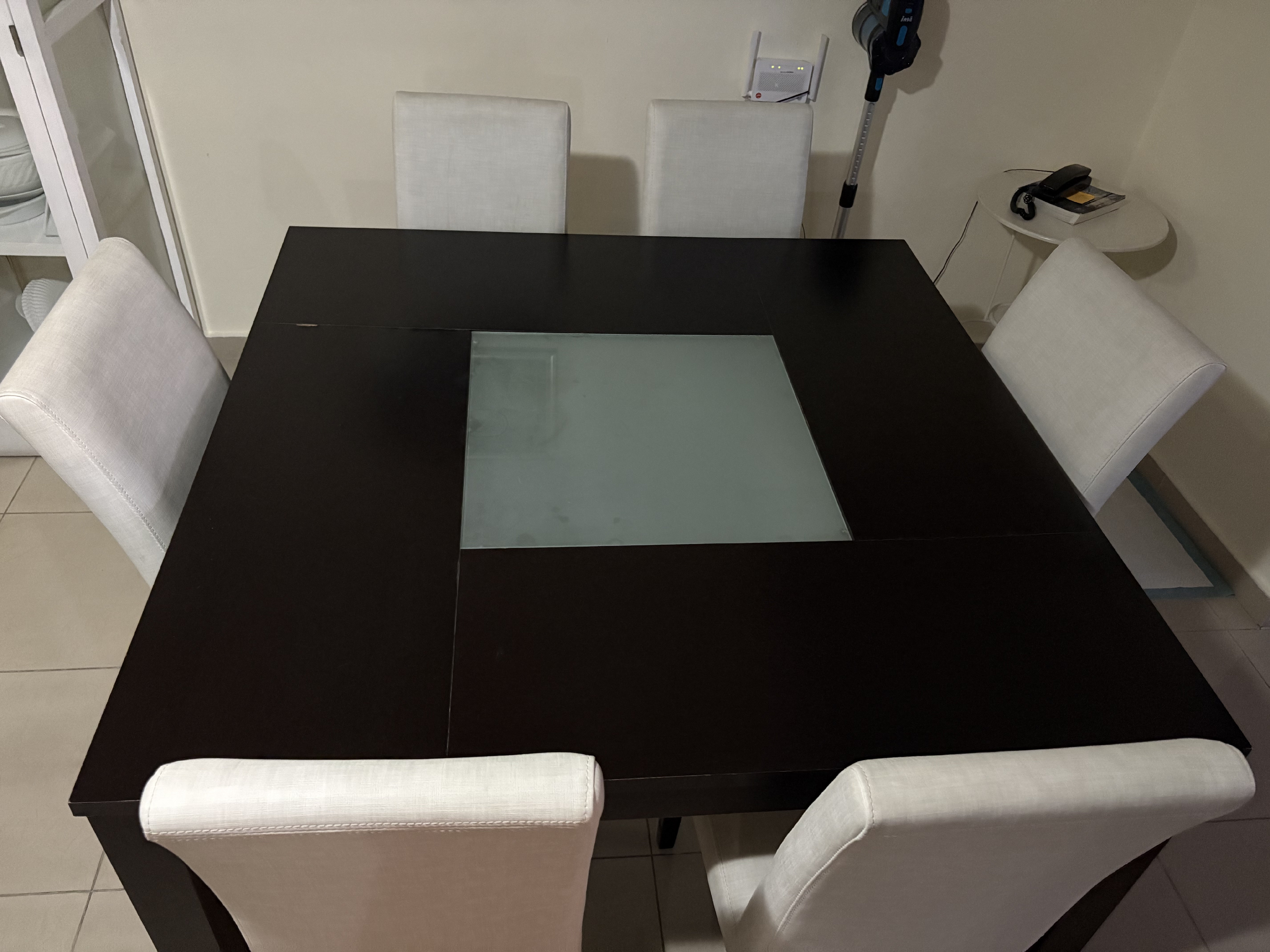 muebles y colchones - Comedor de 6 sillas, comprado en Ilumel. 