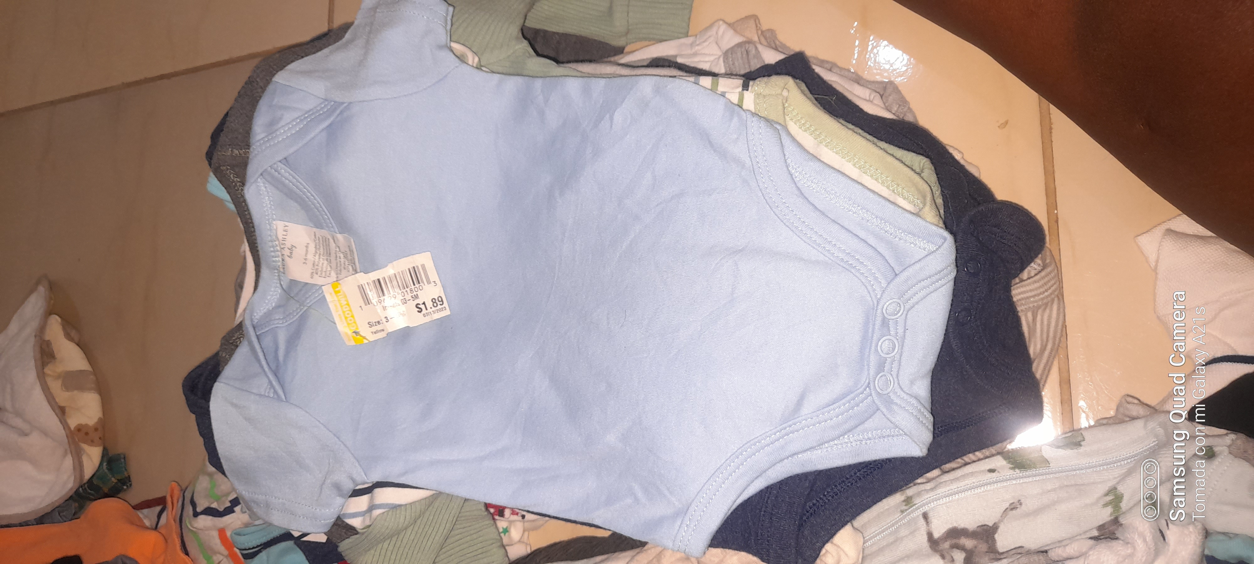 ropa y zapatos - Lote de 43 pueza de bebe de 0 a 3 meses  1