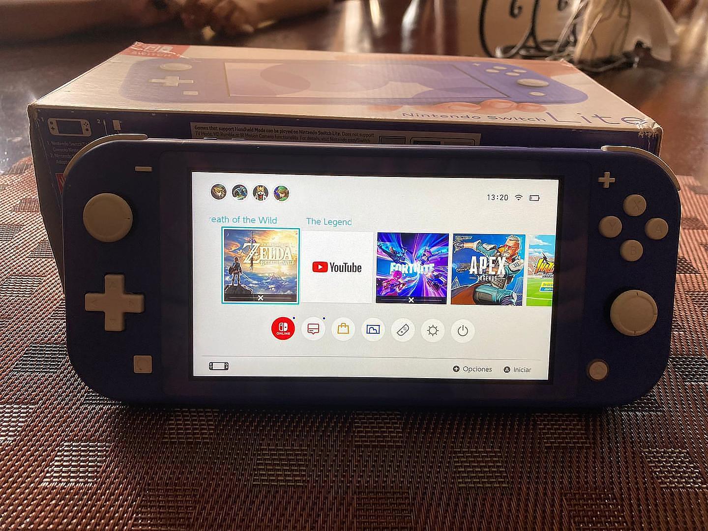 consolas y videojuegos - Nintendo switch lite+1 juego (negociable)