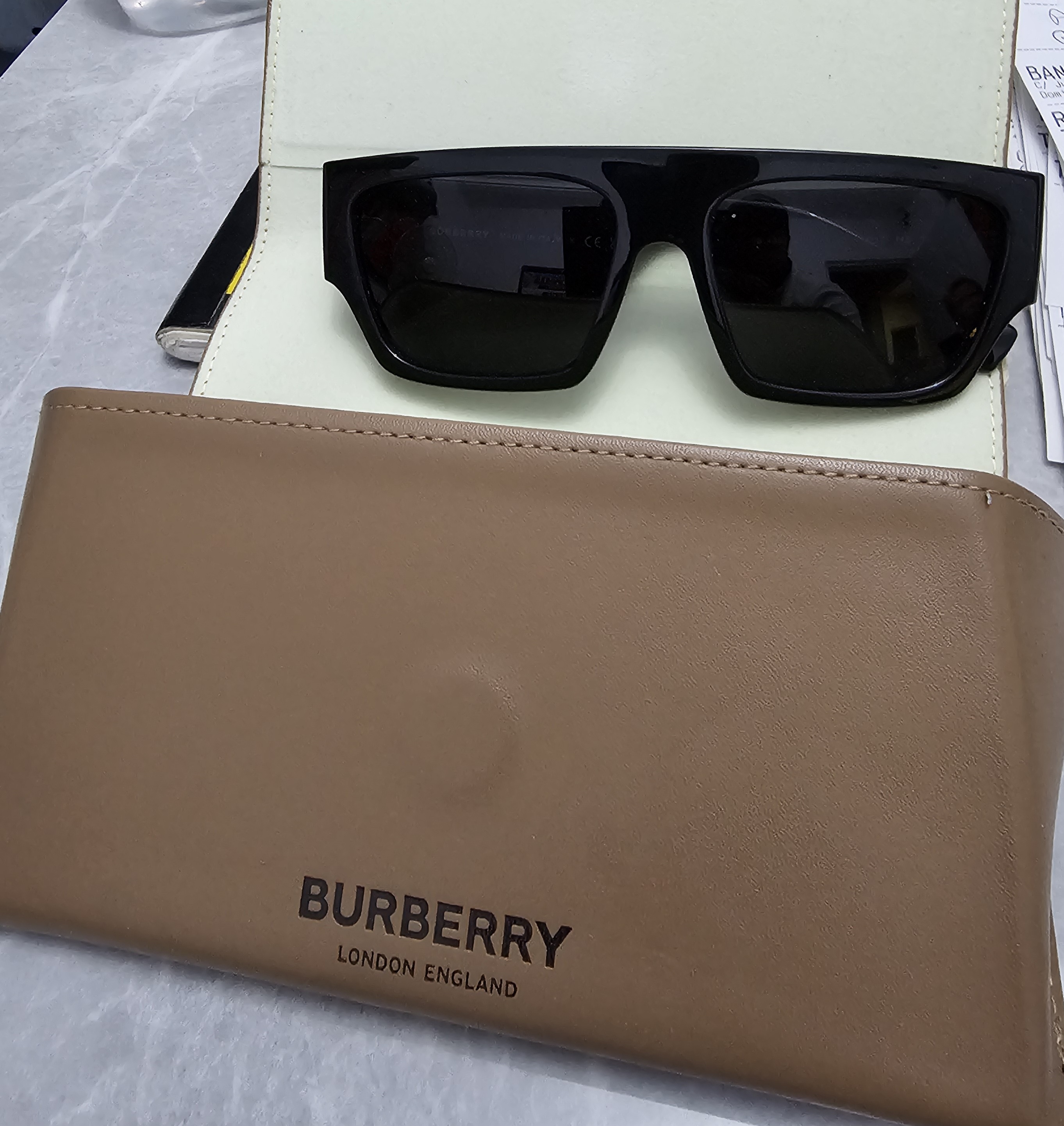 joyas, relojes y accesorios - Venta de lentes de sol marca Dita y Burberry. 1