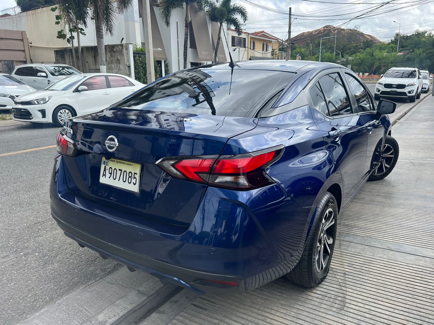 carros - NISSAN VERSA 2021 1