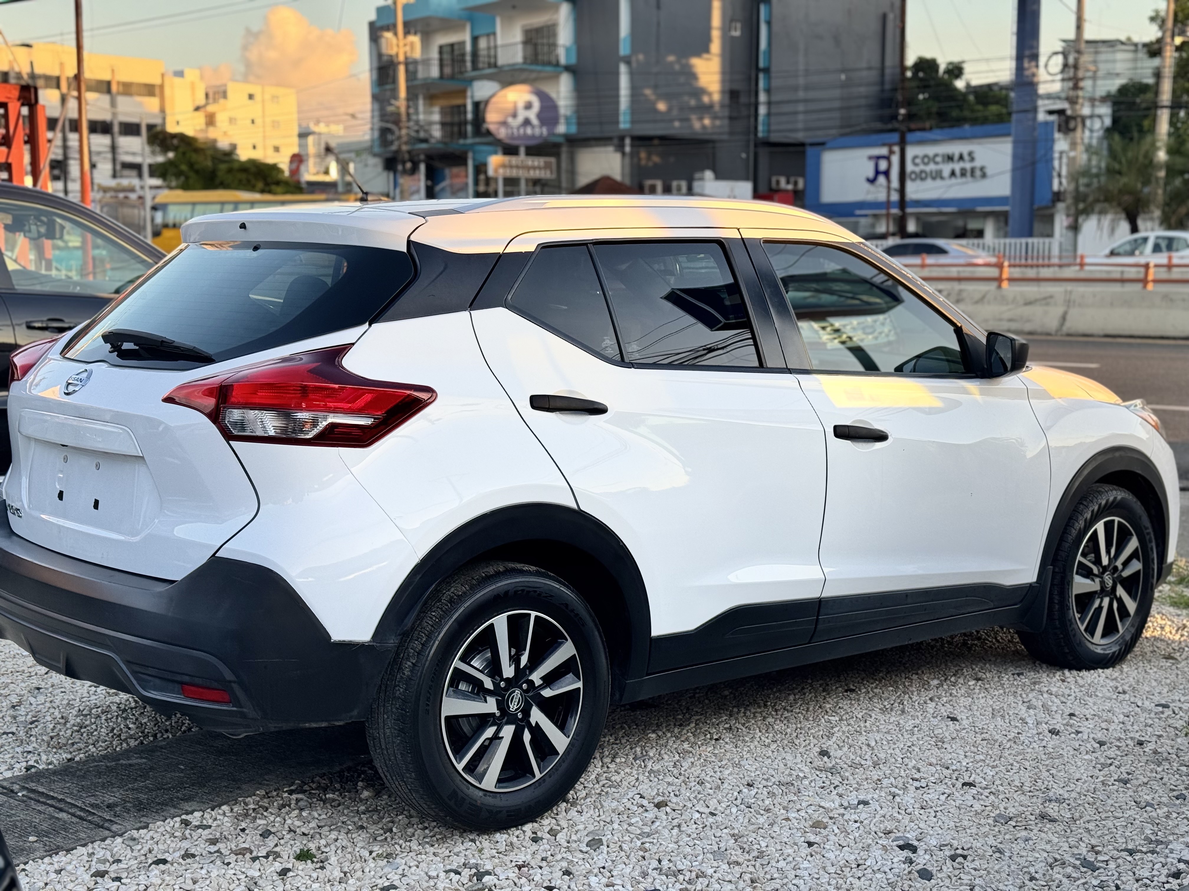 jeepetas y camionetas - Nissan Kicks 2019 IMPORTADA CLEAN CARFAX 3