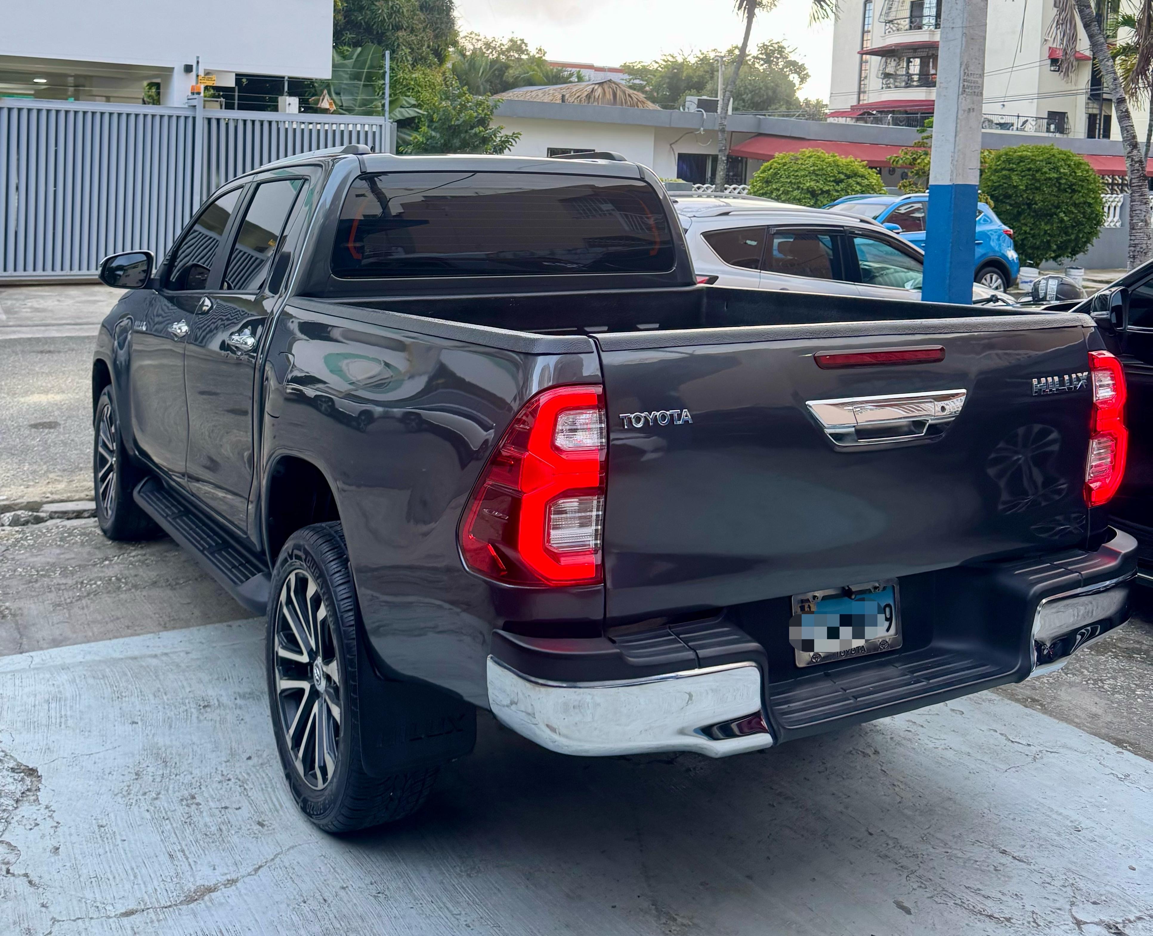 jeepetas y camionetas - Toyota Hilux 2016 4x4 6