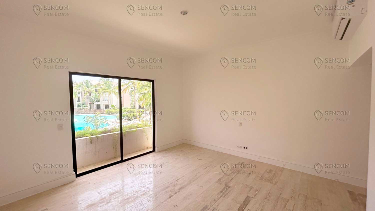 apartamentos - ¡Venta! Apto. de 2 Hab. con Playa Privada 3