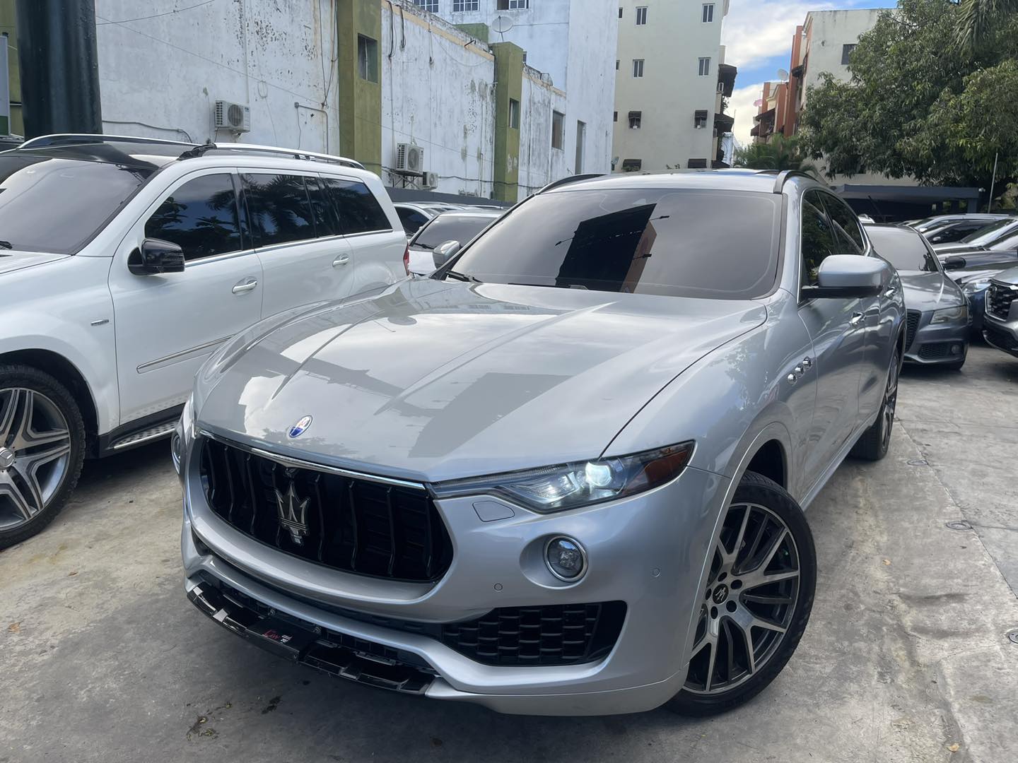 jeepetas y camionetas - MASERATI LEVANTE S 2017 1