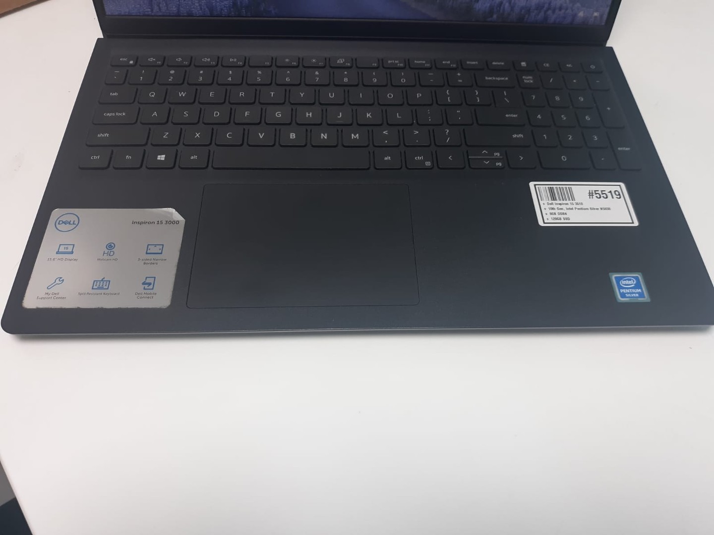 computadoras y laptops - Laptop, Dell Inspiron 15 3510 10th Gen, Intel Pentium Silver N5030 / 8GB DDR4 /  4