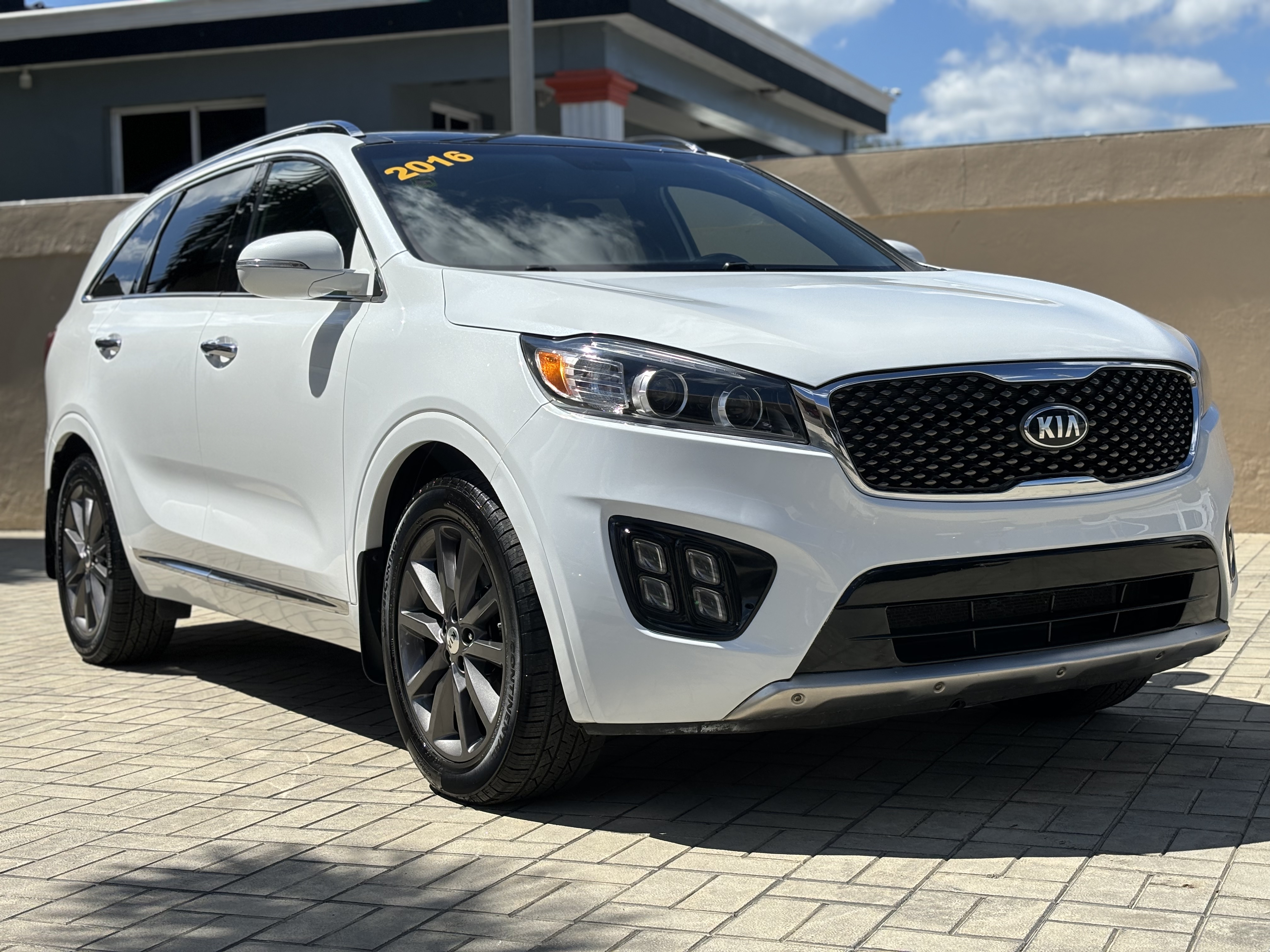 jeepetas y camionetas - Kia Sorento SXL V6 año 2016. 1