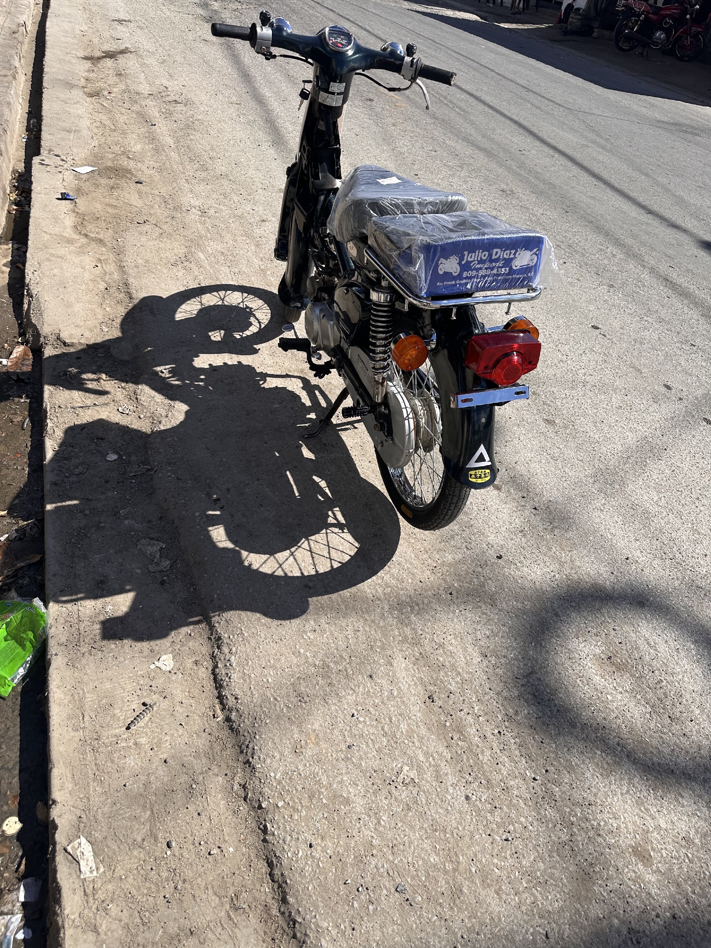 jeepetas y camionetas - honda c70  3