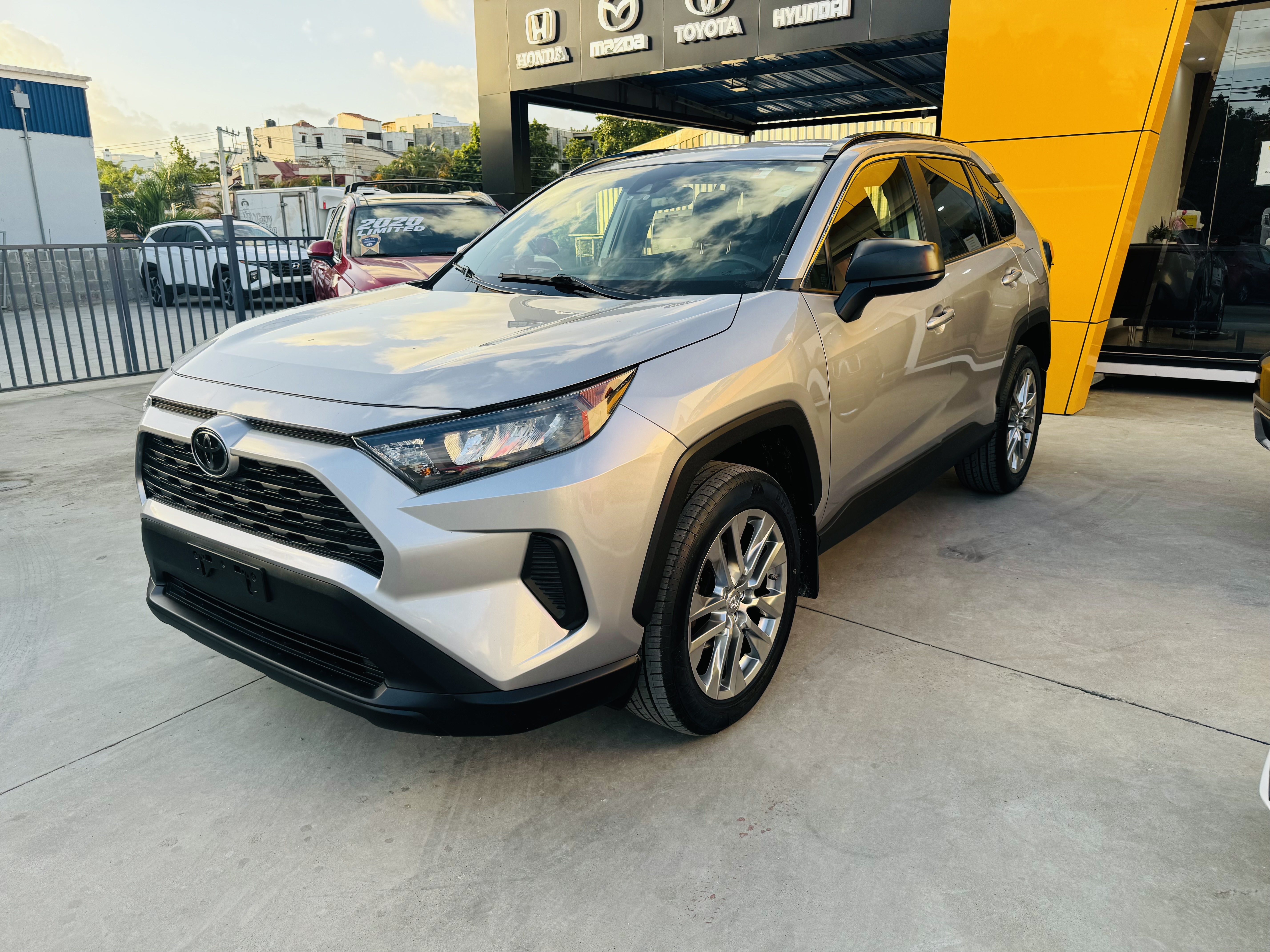 jeepetas y camionetas - Toyota Rav4 Le 2019 4x4 ✅ CLEAN CARFAX  2