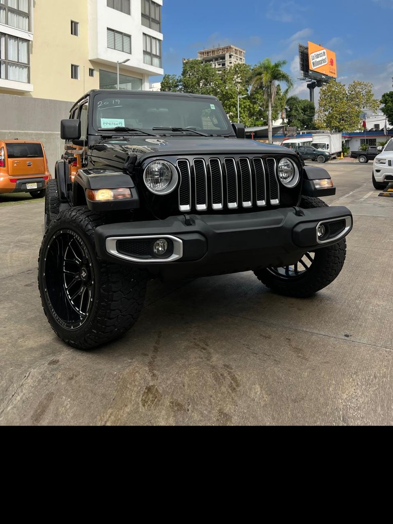 jeepetas y camionetas - JEEP SAHARA 2019