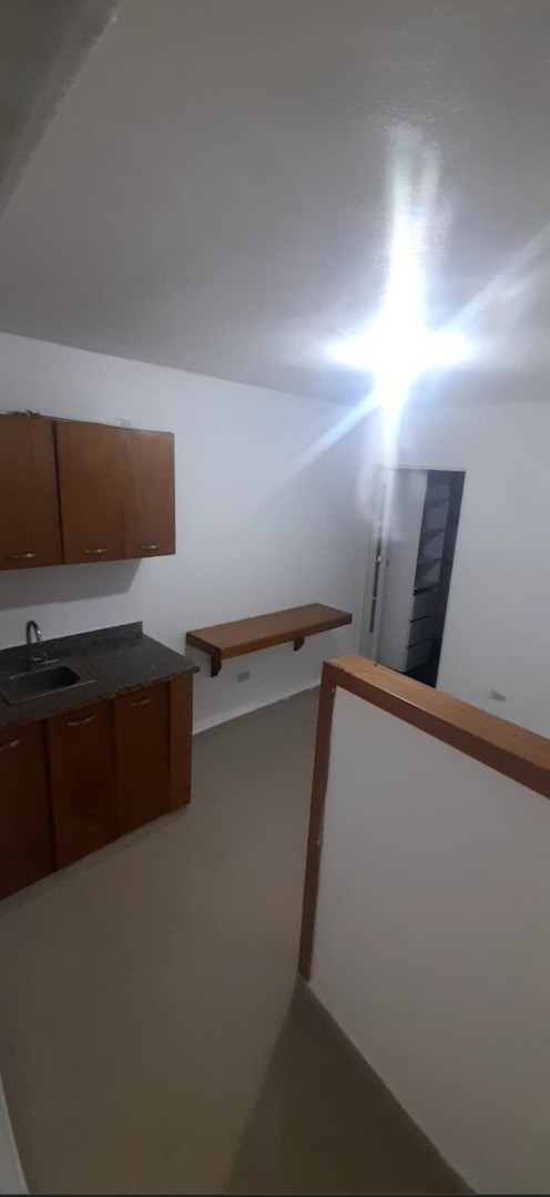 habitaciones y viviendas compartidas - HABITACION CON ENTRADA INDEPENDIENTE cerca de BELLA VIST