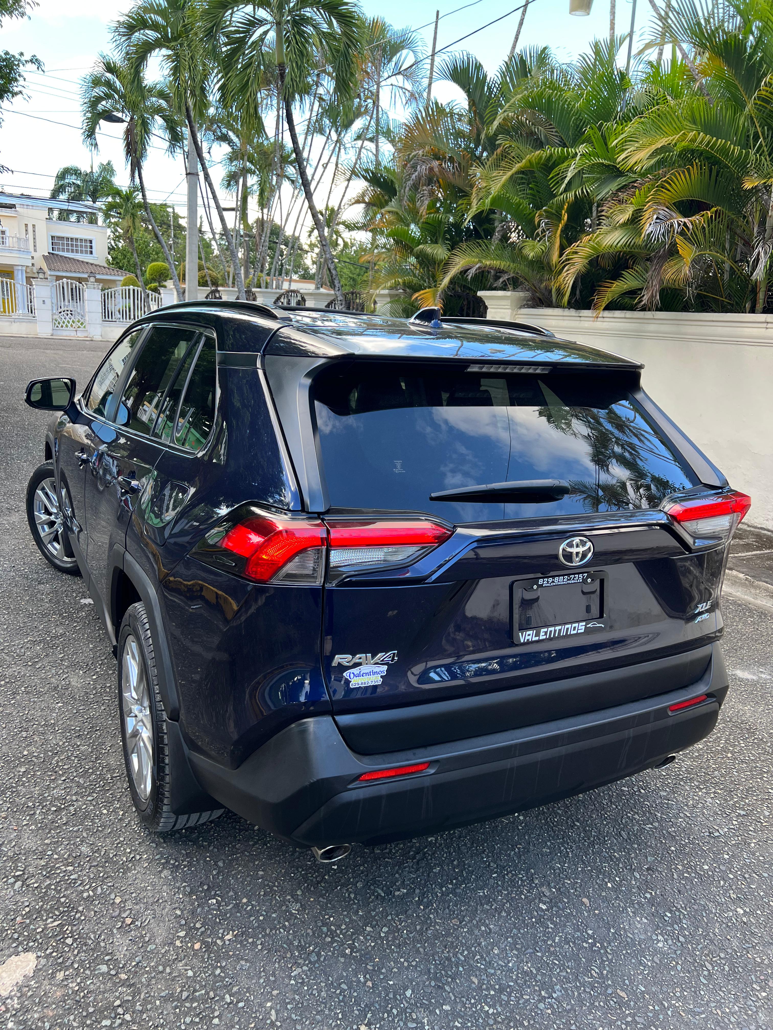 jeepetas y camionetas - Toyota rav4 2019 XLE premium  4