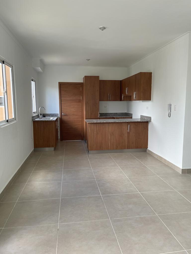 apartamentos - Alquilo 3er Nivel Avenida Beisbolistas 10