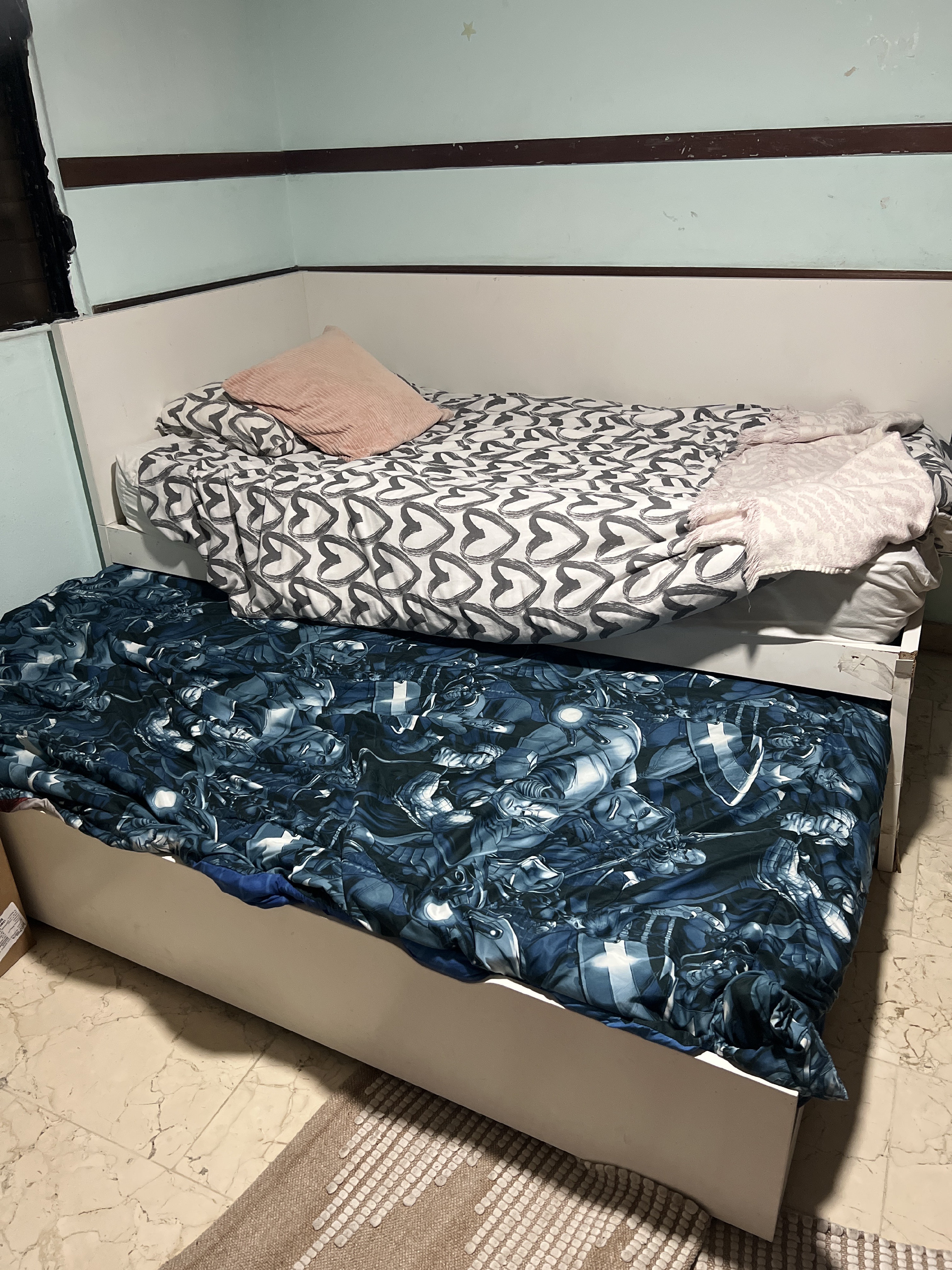 muebles y colchones - Cama twin IKEA + 2 colchones  2