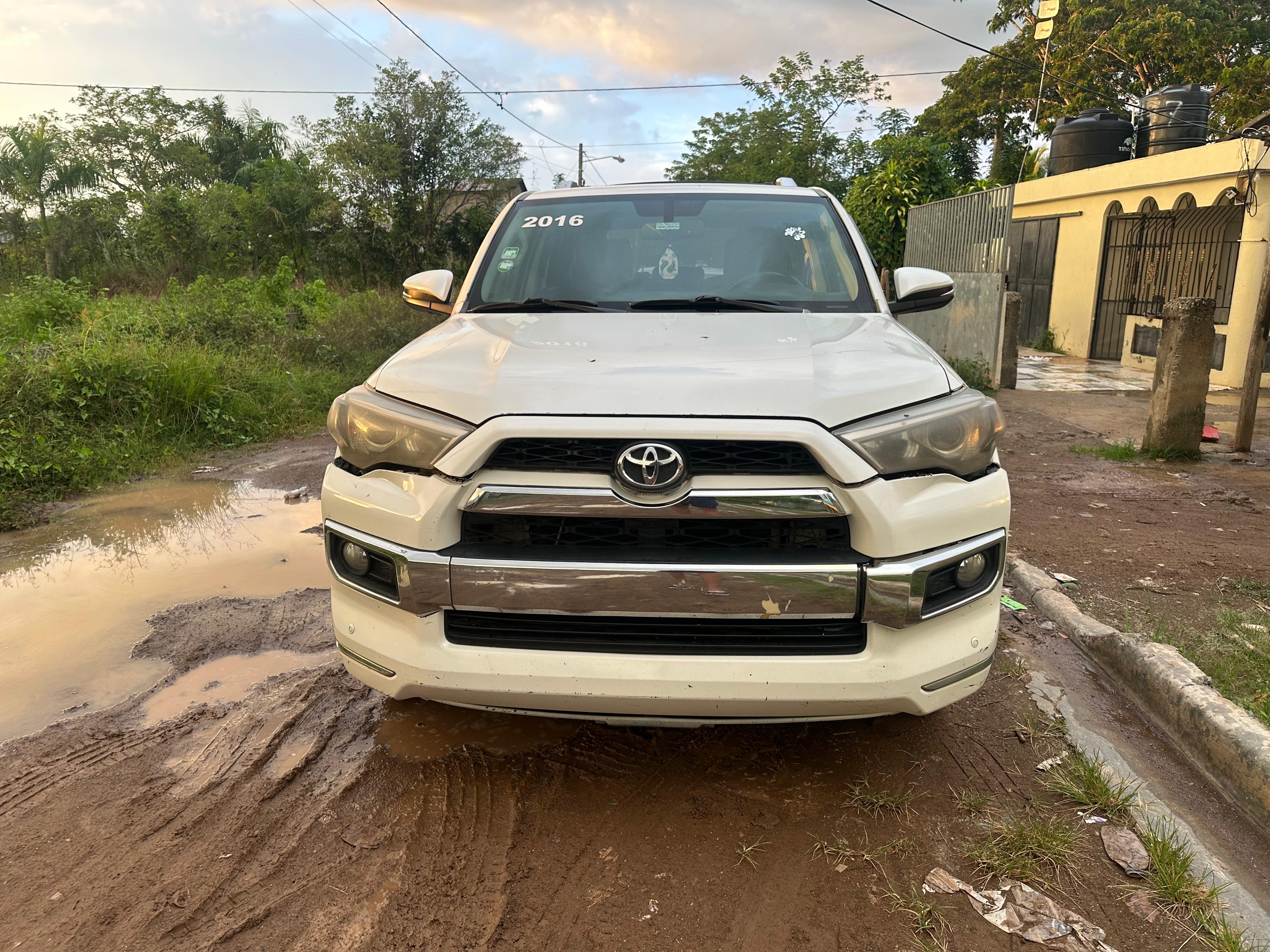 jeepetas y camionetas - Toyota 4runner limited 2016