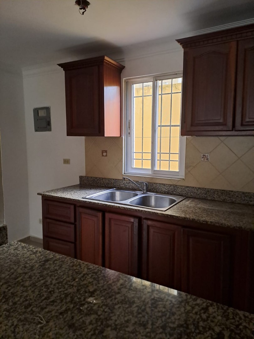 apartamentos - Vendo o Alquilo apto en Los RIOS, primer piso con amplio balcon 7