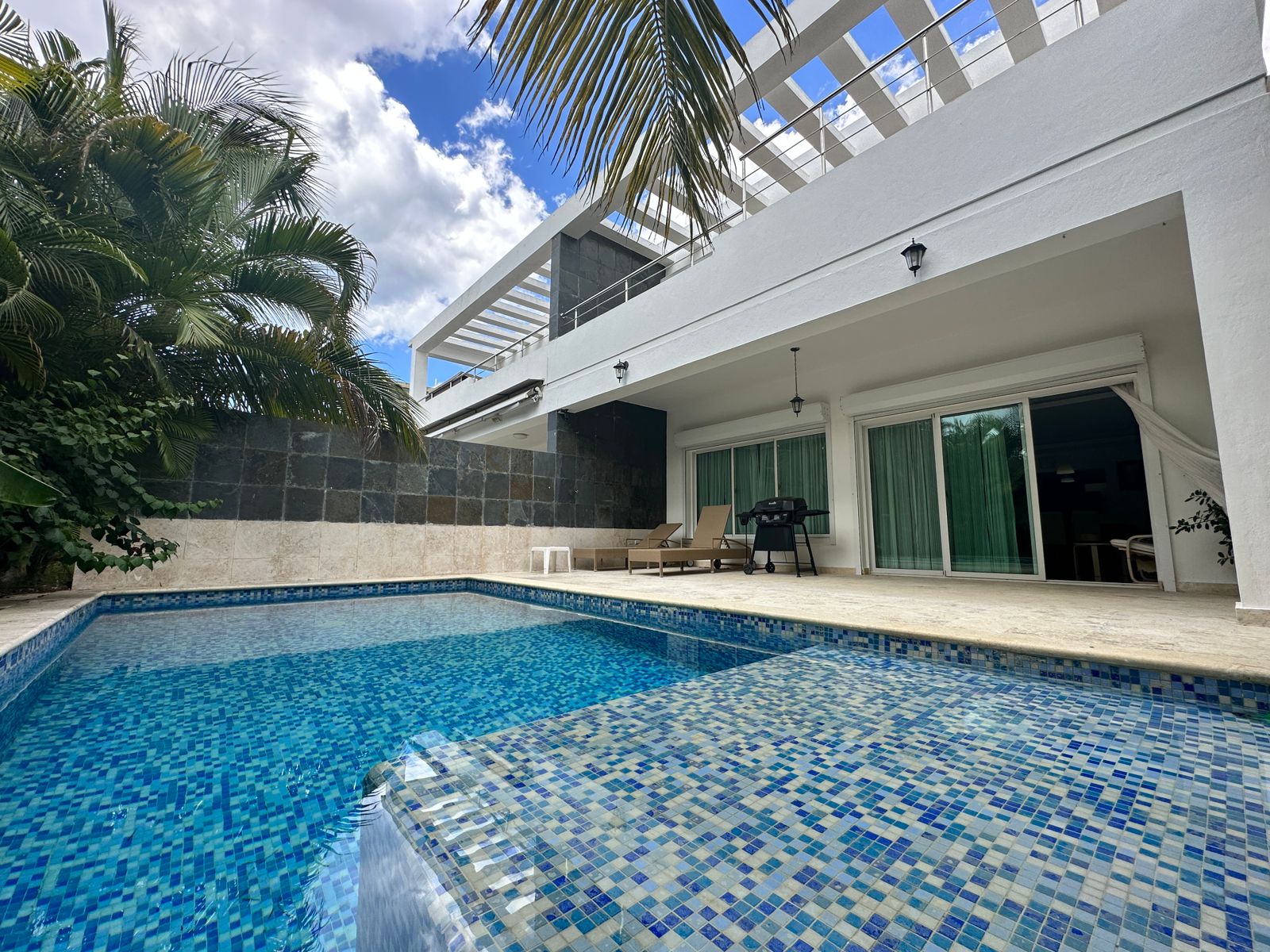 casas vacacionales y villas - Villa amueblada en Playa Nueva Romana  1