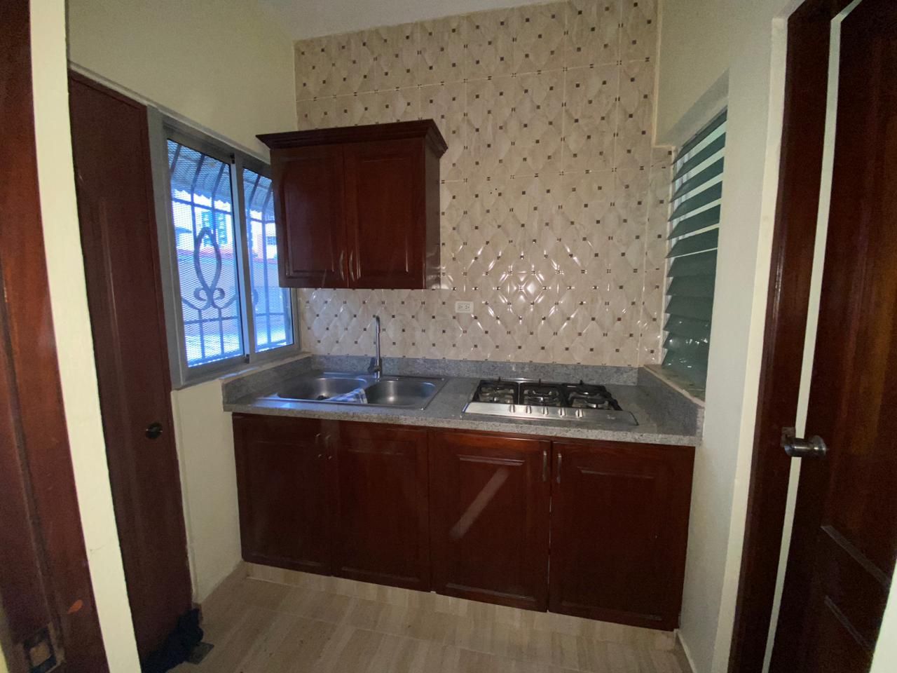 casas - Vendo 2da con Terraza en apartamento clásico en mu 4