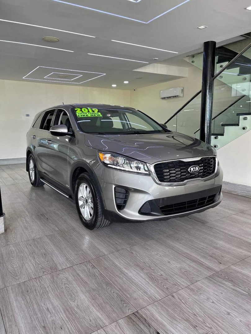 jeepetas y camionetas - Kia Sorento 2019 impecable  1