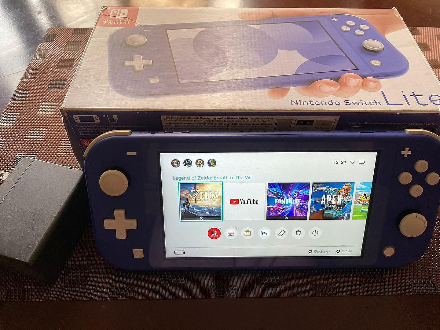 consolas y videojuegos - Nintendo switch lite+1 juego (negociable) 2