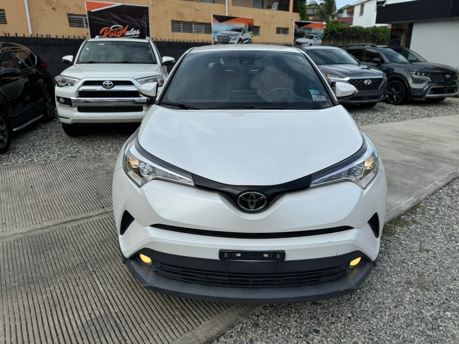 jeepetas y camionetas - Toyota C-HR XLE 2018 1