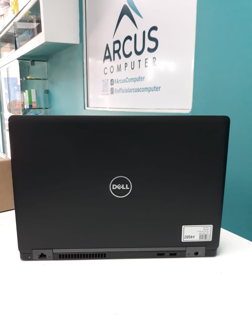 computadoras y laptops - Laptop, Dell Latitude 5580 / 7th Gen, Intel Core i5 / 8GB DDR4 / 512GB SSD
 5