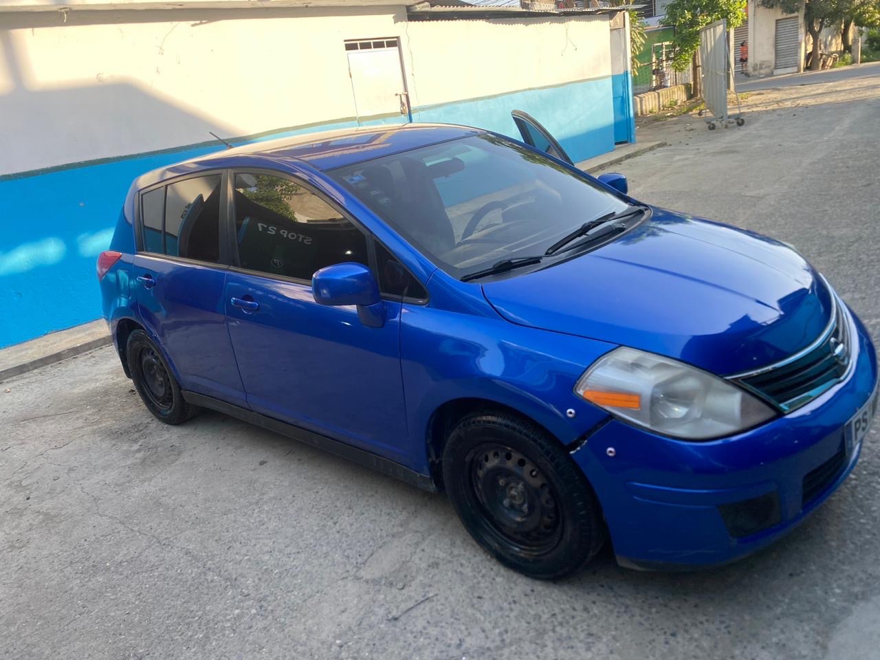 carros - NISSAN VERSA 2012 1