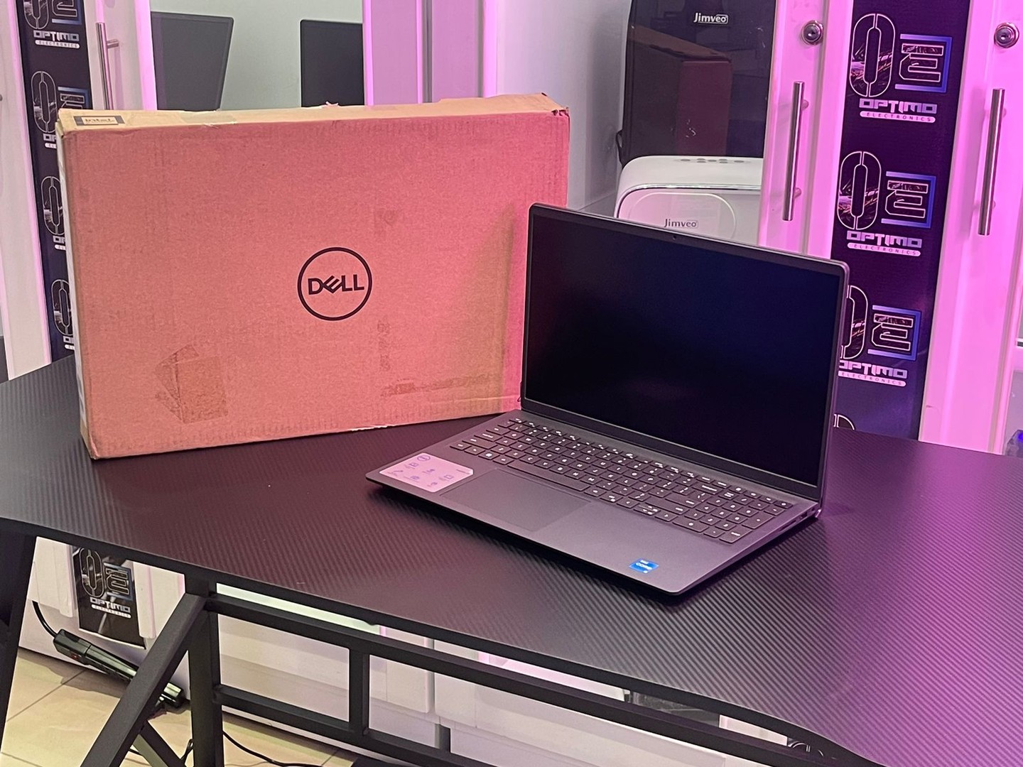 computadoras y laptops - Dell Inspiron 15 15,6 Pulgadas FullHD i3-12ava 8GB RAM 256GB SSD 2